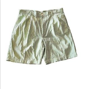 🌞JOS. A. BANK STAYS COOL MEN’S SHORTS🌞Green and white striped seersucker